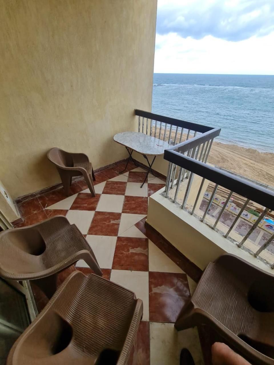 رائعة علي البحر مباشرة ال 7 دندنة * Alexandria